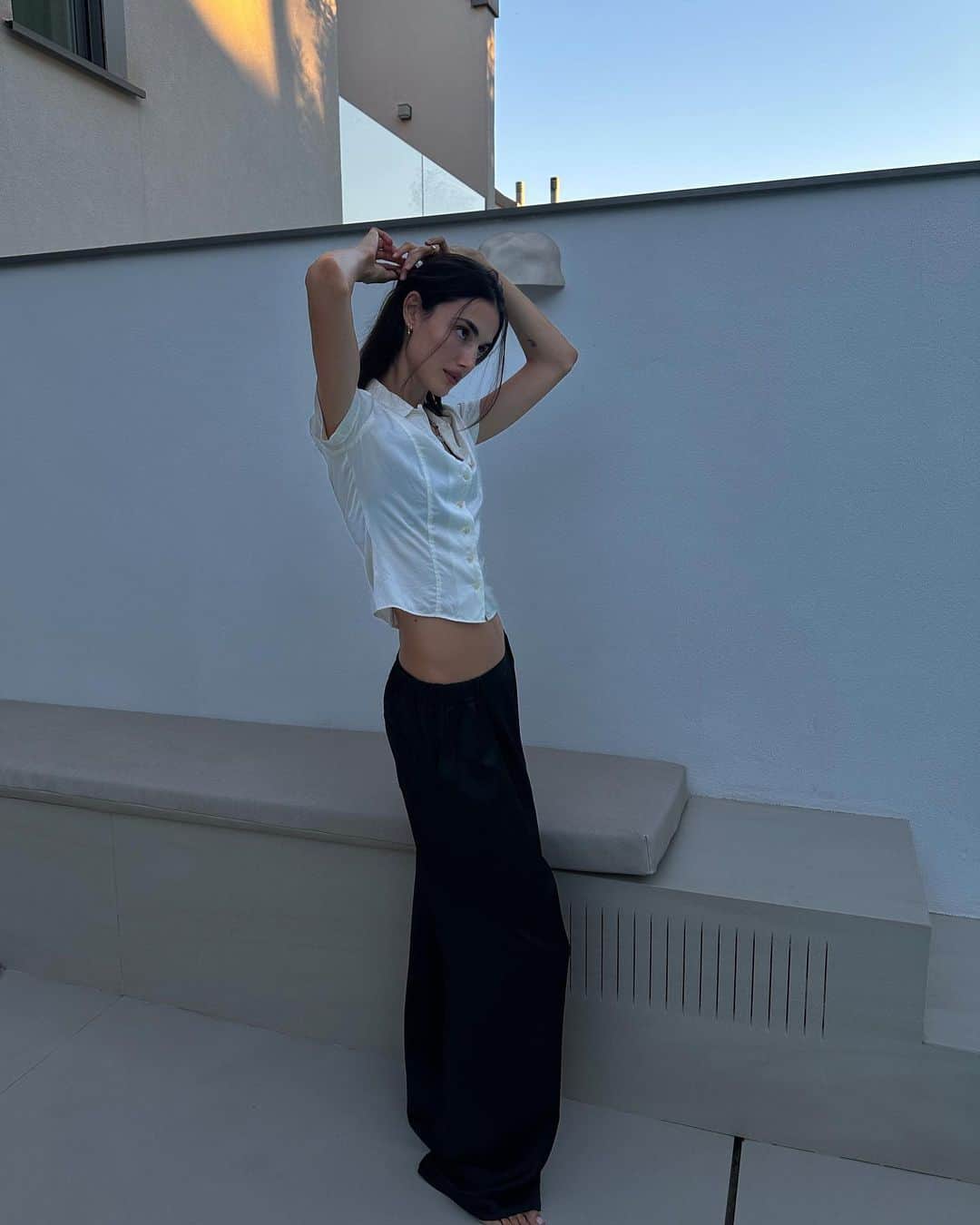 ブランカ・パディラのインスタグラム：「Vintage silk > pretty much anything」