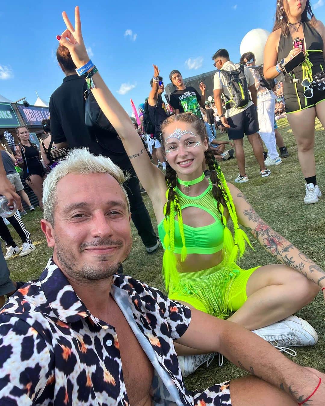 オレクシイ・ビチェンコさんのインスタグラム写真 - (オレクシイ・ビチェンコInstagram)「ELECTRIC ZOO 2023 💚🤟🏼🤩  #electriczoo#electriczoony#electriczoo2023#ezoo2023#tiesto#marshmello#bychenkofamily」10月3日 1時21分 - alexei_bychenko