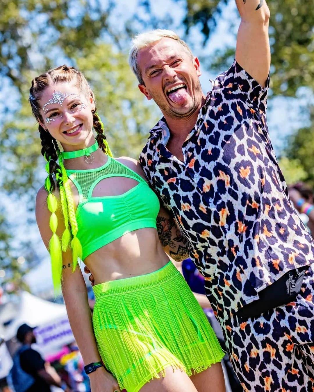 オレクシイ・ビチェンコさんのインスタグラム写真 - (オレクシイ・ビチェンコInstagram)「ELECTRIC ZOO 2023 💚🤟🏼🤩  #electriczoo#electriczoony#electriczoo2023#ezoo2023#tiesto#marshmello#bychenkofamily」10月3日 1時21分 - alexei_bychenko