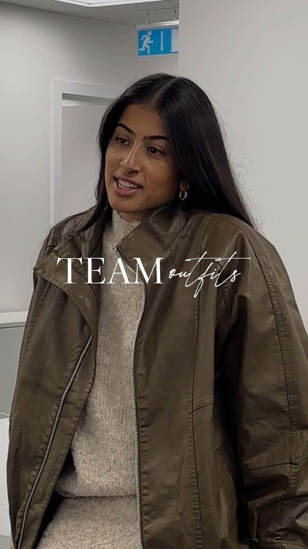 のインスタグラム：「In need of some AW23 outfit inspiration? Look no further. Here’s what the SL team are wearing this week, courtesy of @topshop. Head to our story highlights to shop the looks… AD」