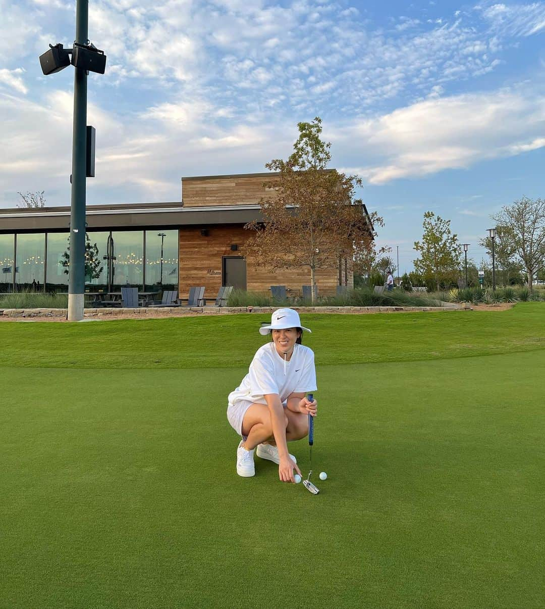 ハー・ミジョンのインスタグラム：「지안이퍼터 히힛 #tx #frisco #golf」