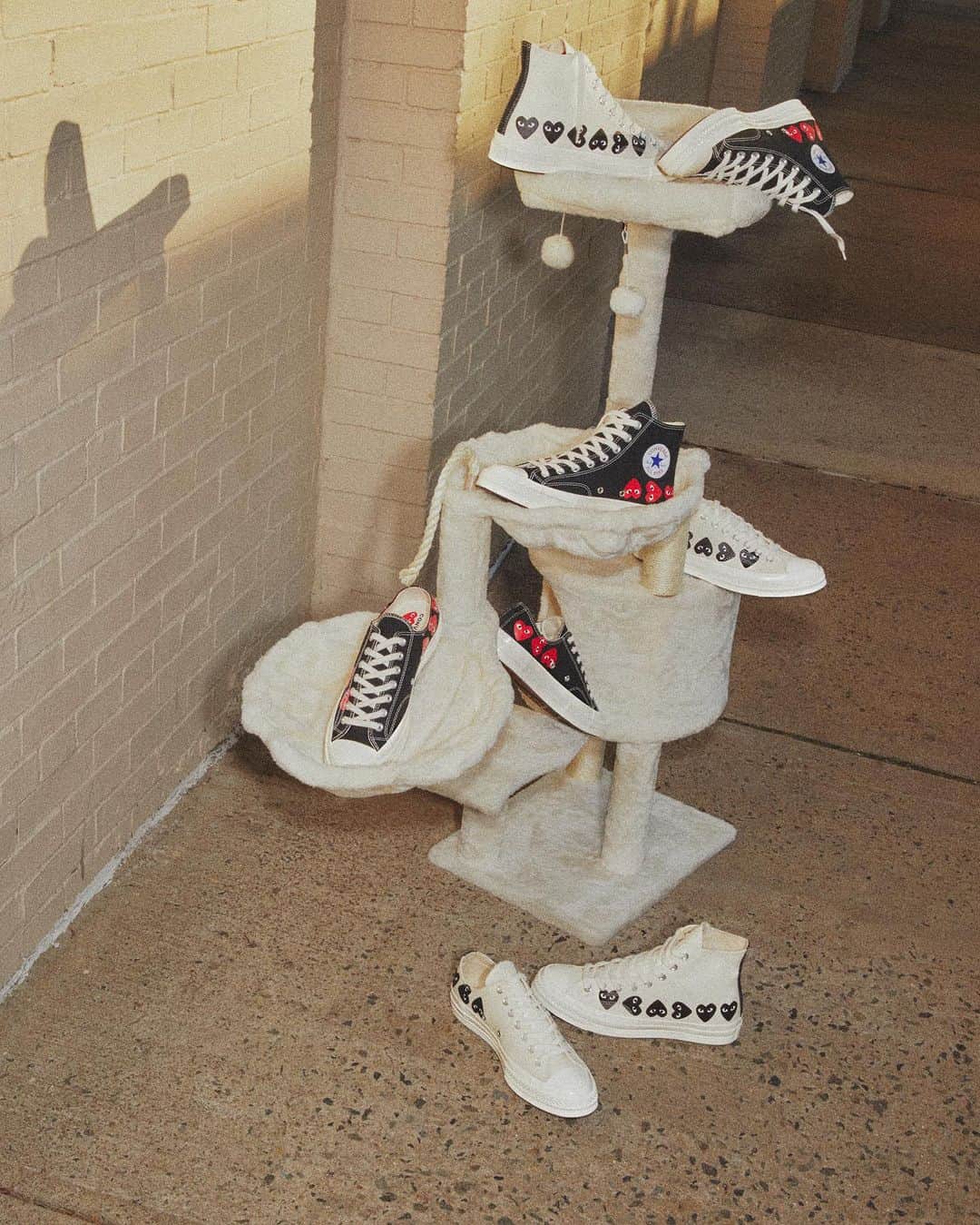 I.T IS INSPIRATIONのインスタグラム：「Play Converse Comme des Garçons Multi Hearts  Available now at COMME des GARÇONS Ice House Street, selected I.T Stores and online at ITeSHOP.   #IT #ITeSHOP #PLAY #CONVERSE」