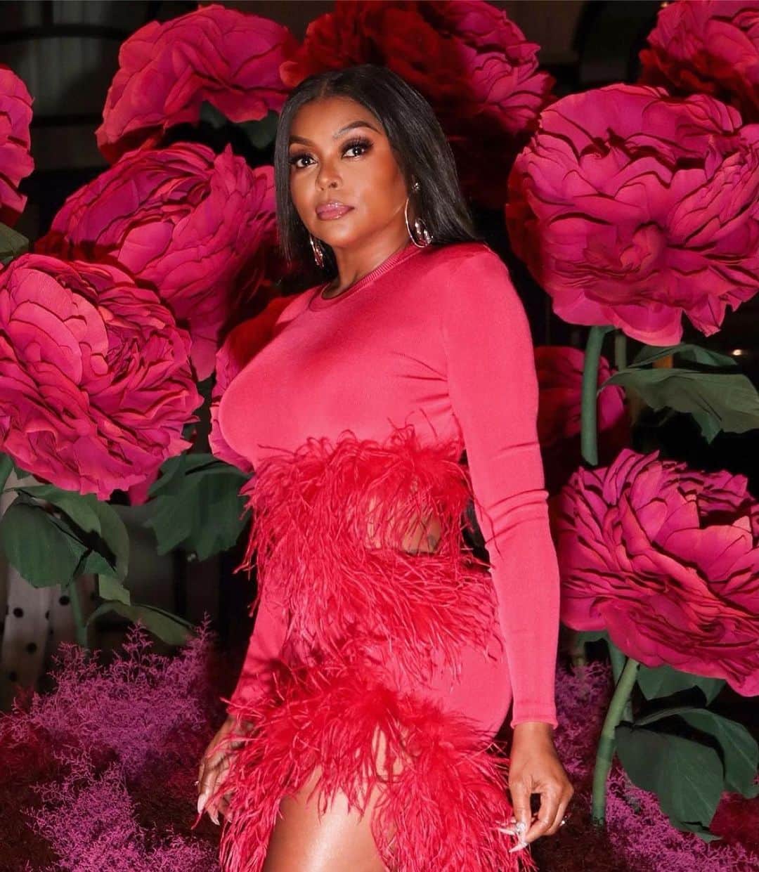 タラジ・P・ヘンソンのインスタグラム：「💞💞💞 Repost from @waymanandmicah • Taraji P Henson x Messika Runway Show   For Paris Fashion Week  Look: @lapointe   Glam: @tymwallacehair  @officialsheiks  @customtnails1  📸 @abdouladjagbe  #waymanandmicah #tarajiphenson #messika #lapointe #parisfashionweek」