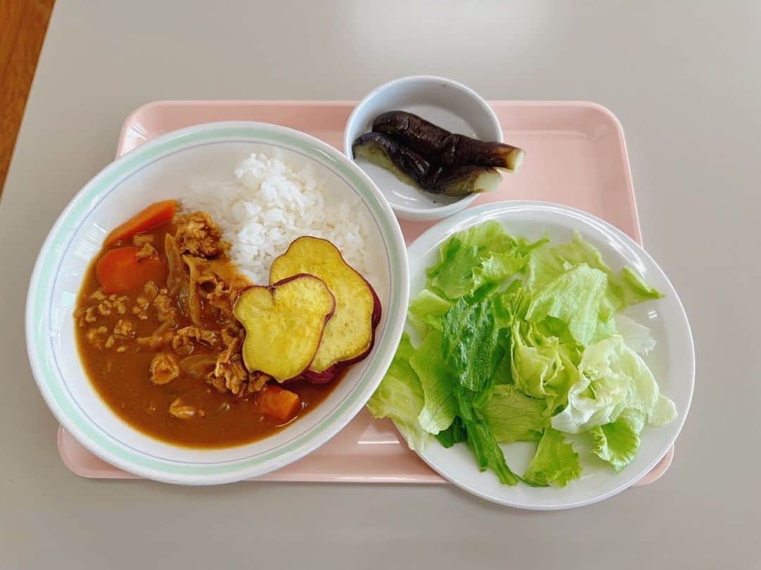 お茶の水うらんさんのインスタグラム写真 - (お茶の水うらんInstagram)「先週の子ども食堂👦👶🏻🍼💕 板橋フレンドセンター✨  今回は子供たちが大好きなカレーでした🍛 リクエストメニューは 手羽先、肉うどん、チャーハンが 上がったよー✨🎀  #子ども食堂 #ボランティア #volunteer #curry #子ども食堂ネットワーク  #板橋区 #板橋」10月3日 11時51分 - uran_alcoholic