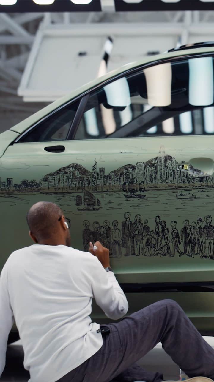 のインスタグラム：「The Belonging Bentayga, hand-painted by Stephen Wiltshire MBE, British architectural artist and autistic savant.   Stephen was diagnosed with autism aged three and, from childhood, he has communicated through the language of drawing and art with his sketches. Known for his ability to draw a landscape after seeing it just once, his detailed cityscapes have earnt him plaudits from around the world.   Here at #Bentley, we see the fundamental importance of diverse experiences and perspectives, and are committed to creating an environment throughout all parts of our business that aims to enhance diversity and inclusion.」