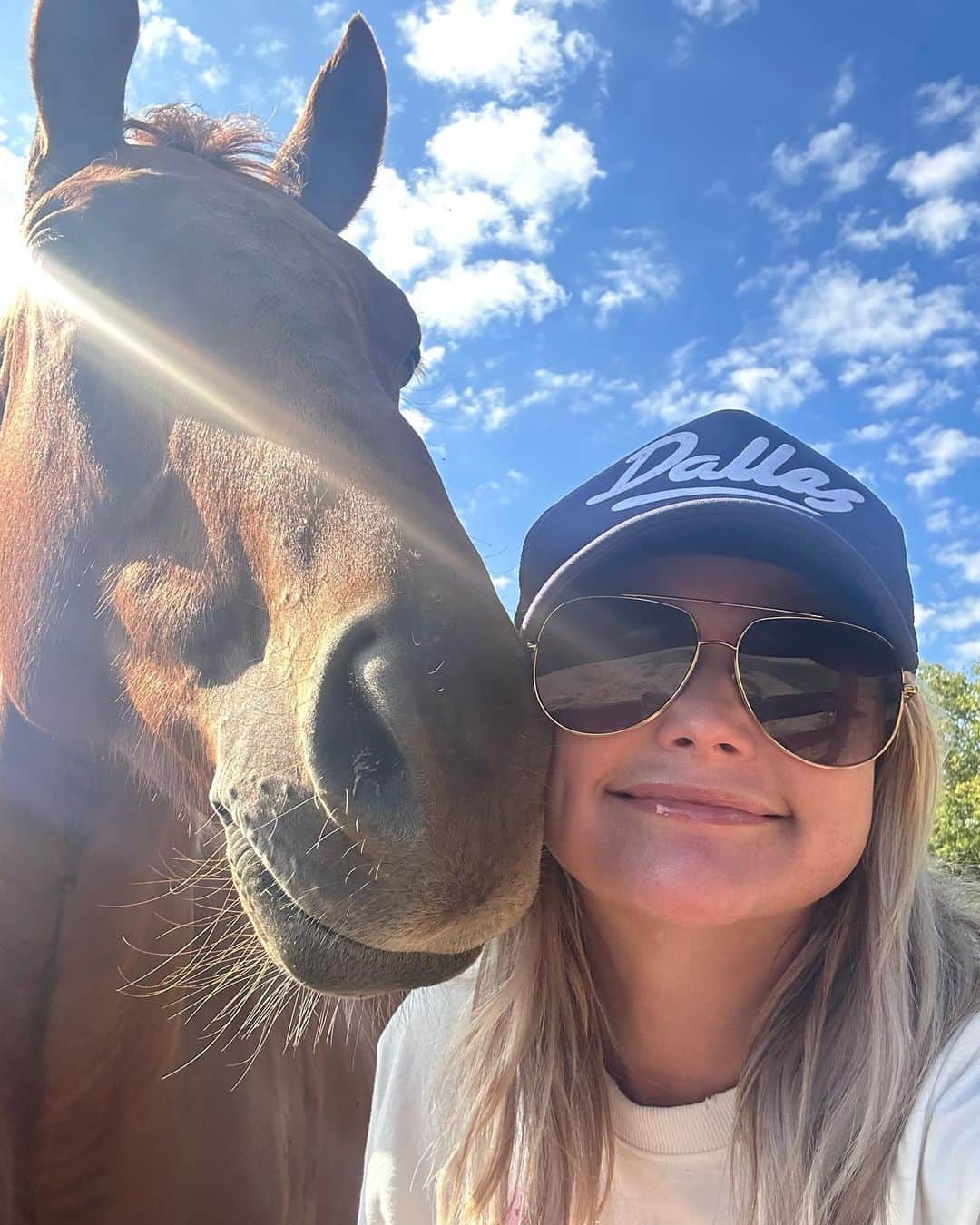 のインスタグラム：「Them: what’s your ideal day off? Me: 🐴😍🌾👩‍🌾」