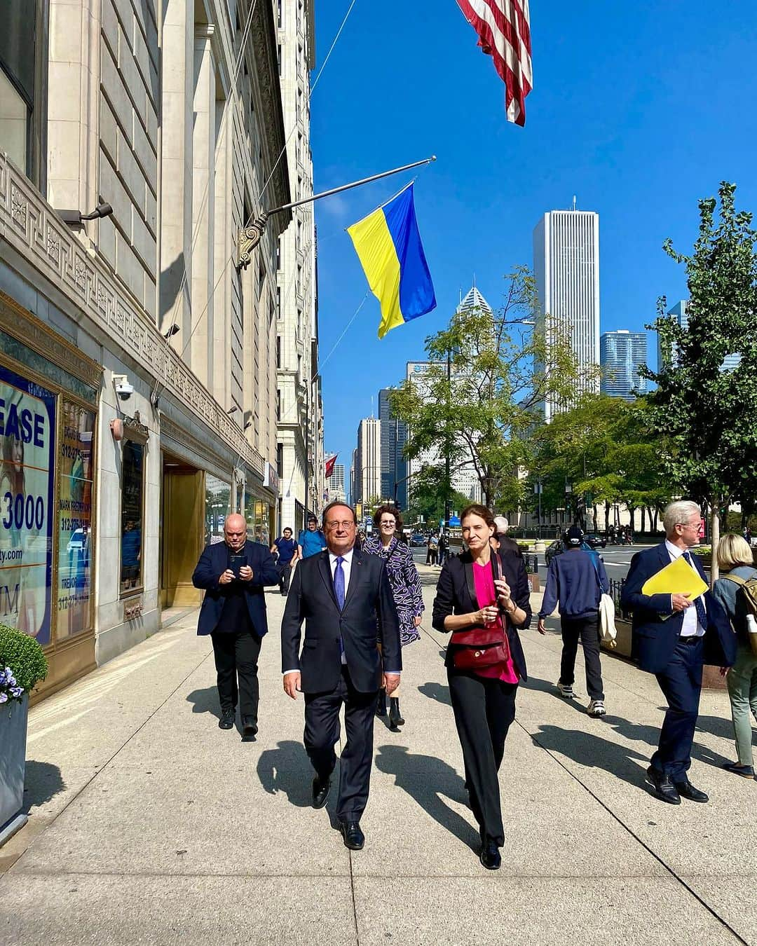 フランソワ・オランドのインスタグラム：「Retour en images sur un formidable séjour à Chicago, où j’intervenais devant les étudiants de la @northwesternu ! 🇺🇸 🇫🇷」