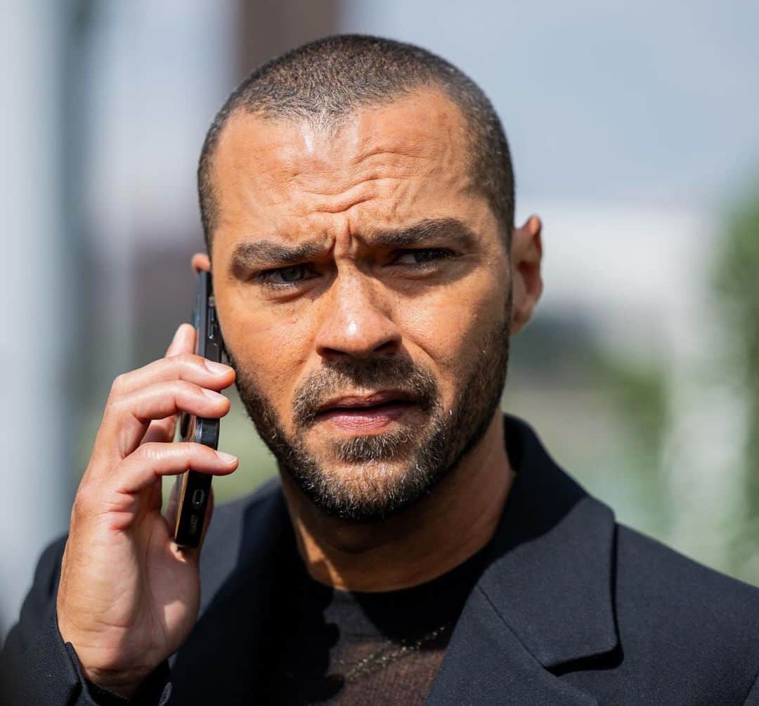 ジェシー・ウィリアムズのインスタグラム：「Operator」