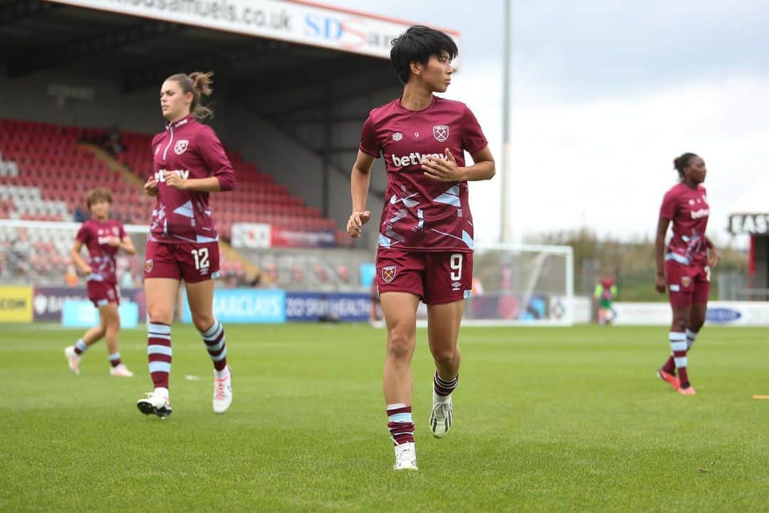 植木理子のインスタグラム：「West Ham debut.  チームの力になれるように頑張ります！  #westhamwomen」