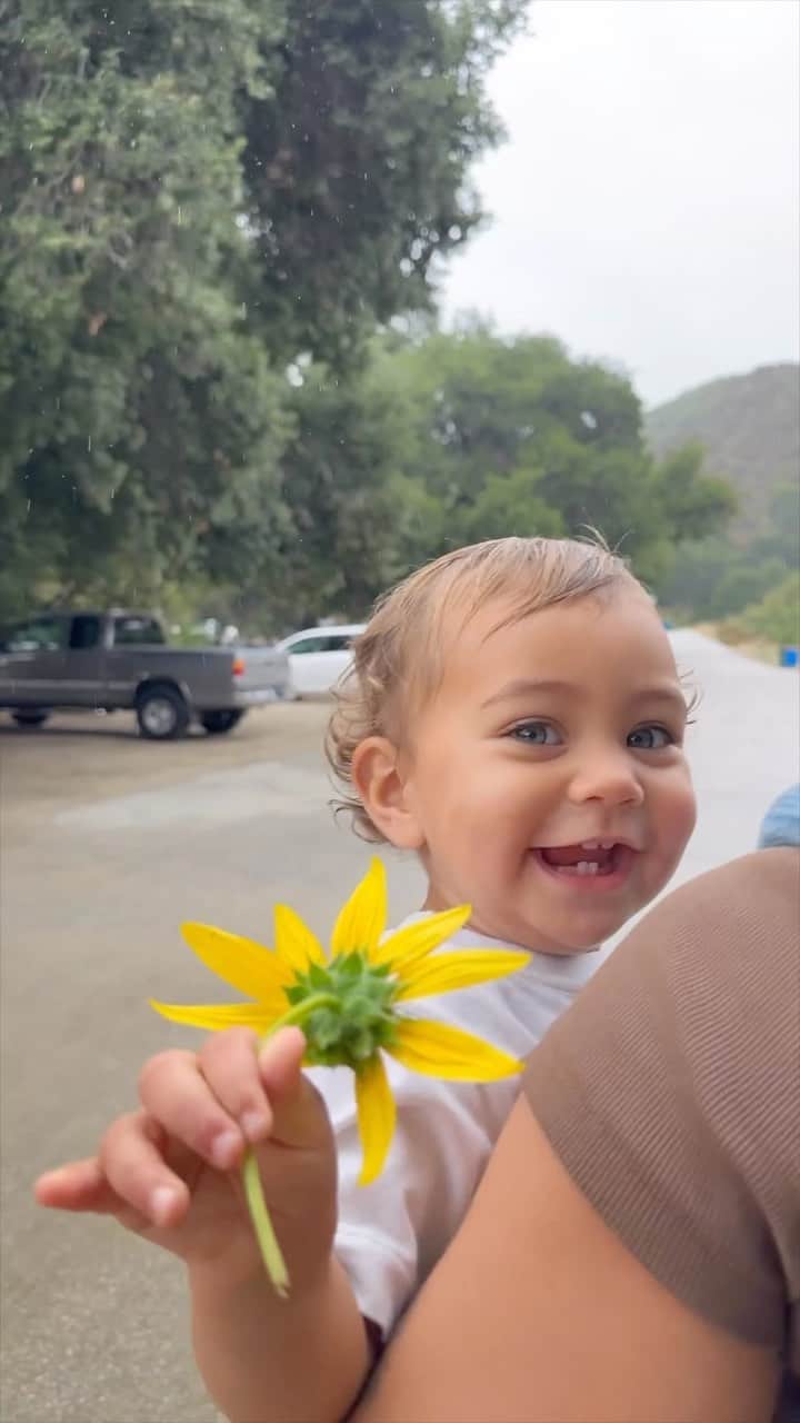 ナッシュ・グリアのインスタグラム：「🌻」