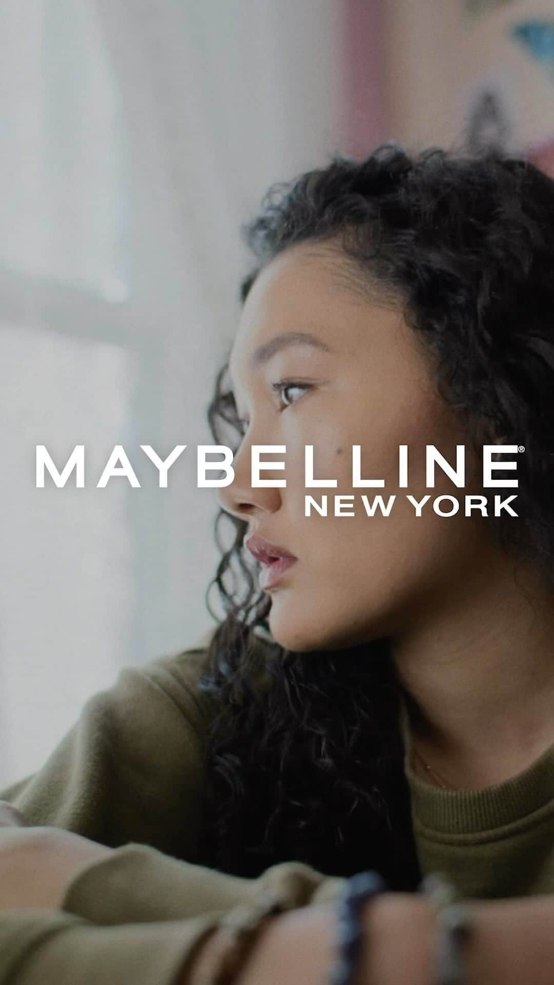 Maybelline New Yorkのインスタグラム：「Let’s talk about it… #bravetalk is a training program that gives people direction on how to talk with —and support— a struggling friend. Follow the B.R.A.V.E. steps and learn how to help a friend in need.  If you or someone you know is experiencing anxiety or depression text ‘TOGETHER’ to 741741 for free confidential support. #BraveTogether」