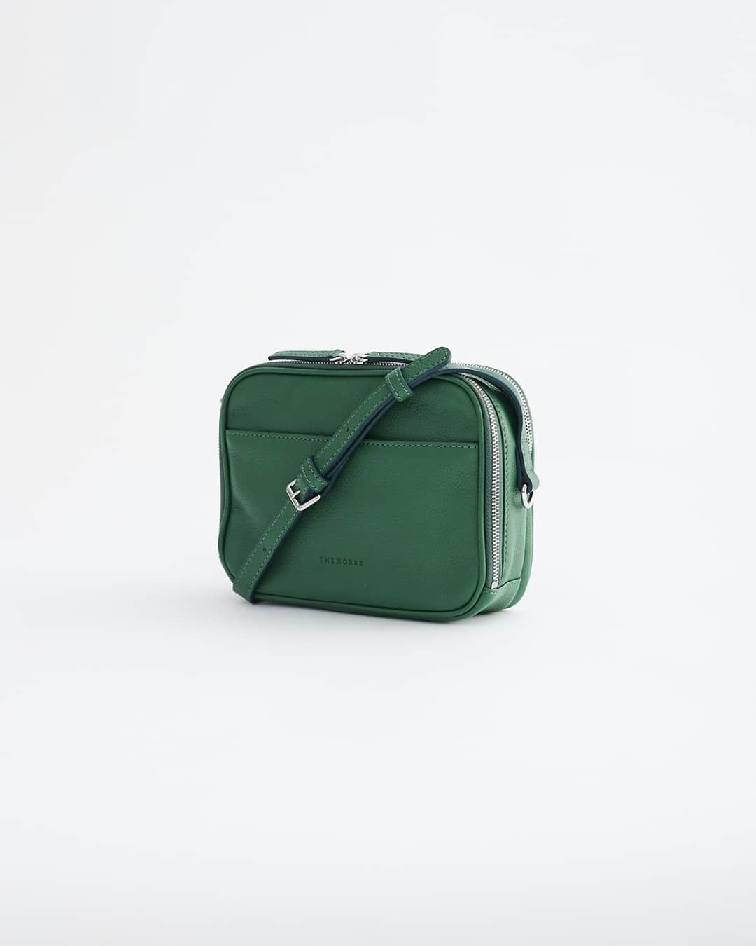 The Horseのインスタグラム：「Dylan Crossbody | Available now in Forest, Midnight Blue, Pink, Tan & Black」