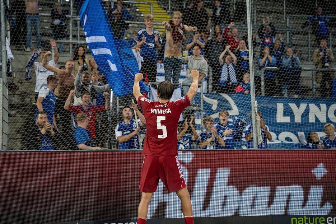 マルク・ムニエッサのインスタグラム：「+3!!! Tough away win❤️ Vamooos @lyngbyboldklub」
