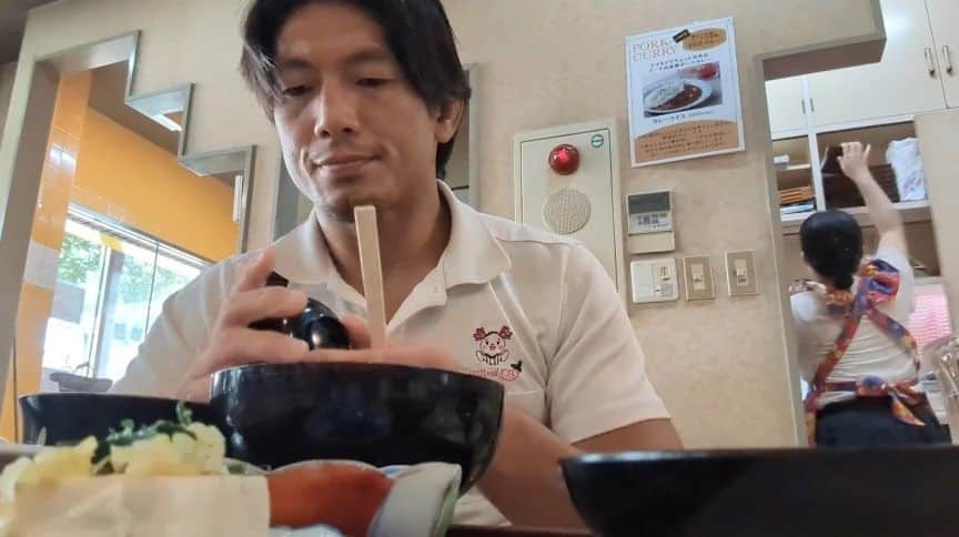 大和ヒロシさんのインスタグラム写真 - (大和ヒロシInstagram)「昼食は千葉県千葉市に在るブーケにて、豚ロースのしょうが焼き定食。 #ブーケ #千葉市」10月3日 12時36分 - yamatohiroshi