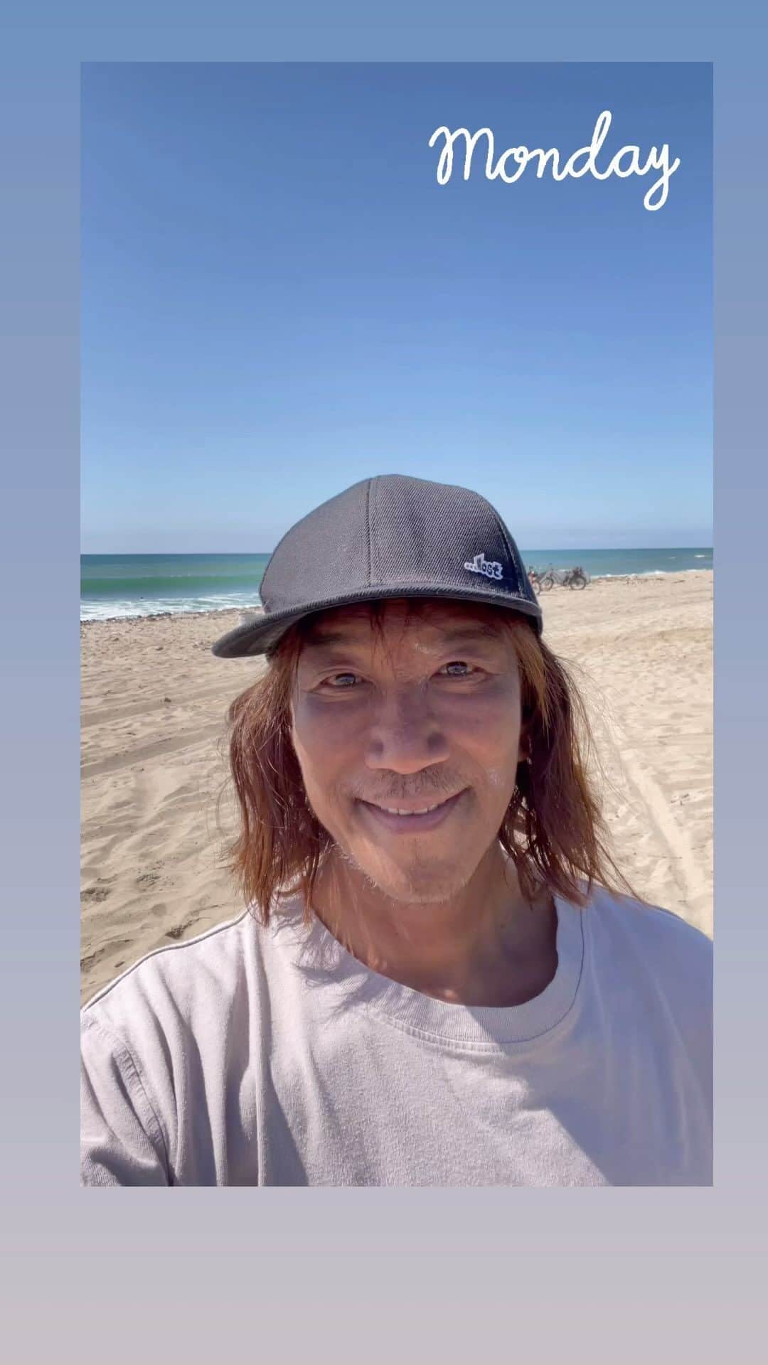 のインスタグラム：「Good morning ☀️  トラッスルでサーフィン🏄しました ここはサーフィンの聖地です  波もいいけど 天気  気候が最高ですね❣  素晴らしい 1週間を 過ごしてください Have a nice day  #surfin #beach #ocean  #october  #sun #wave  #monday」