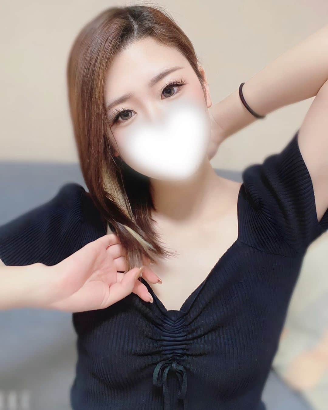 のインスタグラム：「ゆの（18） B84（B）W58 H85  ご新規様初回限定‼️ 初回限定オープン記念お試しキャンペーン😳💨  🌟全コース2000円引⭐️ ※LEONを初めてご利用いただける方限定の割引となっております。  電話番号 / 070-9053-4471 営業時間 / 10:00~翌6:00(最終受付5:00) 最寄り駅 / 地下鉄南北線 中島公園駅徒歩3分  ご予約はInstagramのDMからもOK🫢💖 お待ちしております🙇‍♀️ @sapporo_leon  #メンズエステLEON #LEON #メンズエステ #メンズエステ求人 #メンズエステ嬢 #メンズエステ好きな人と繋がりたい #メンズエステ好き #メンズエステランキング #メンズエステティシャン #メンズエステ札幌 #メンズエステセラピスト #メンズエステサロン #アロマ #エステ #マッサージ #札幌メンエス #メンエス #メンエス札幌 #メンエス嬢 #メンエス好きな人と繋がりたい #オイルマッサージ #完全個室 #すすきの #中島公園 #かわいい #嬢 #北海道 #すすきの遊び」