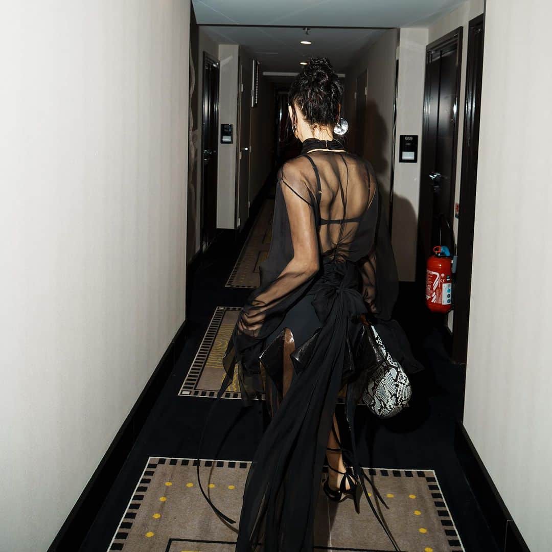 Danna Paolaさんのインスタグラム写真 - (Danna PaolaInstagram)「💋🥀」10月3日 9時06分 - dannapaola
