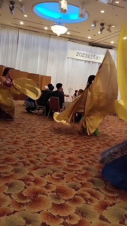 Loxyのインスタグラム：「先日の石油会社パーティ！でのパフォーマンス！ ナイトクラブ、企業パーティなどでいっしょに踊りたいダンサー募集中！来週は ■10/9mon:R3六本木 19:00-22:00 @r3clublounge 🍴dinner show&night club  party! ▶door:¥6,000 ▶door advance:¥5,000前売り  ✧✧Vip✧✧:::::::::::::::::::::::::::::: all including! （free drink+food＋seat＋door） ▶vip:¥16,000 ▶vip advance:¥15,000前売り  ※要予約📩DM！  :::::::::::::::::::::::::::::::::::::  🇪🇬🇪🇬🇪🇬🇪🇬🇪🇬🇪🇬🇪🇬🇪🇬🇪🇬🇪🇬🇪🇬🇪🇬🇪🇬🇪🇬🇪🇬🇪🇬🇪🇬🇪🇬🇪🇬🇪🇬🇪🇬🇪🇬🇪🇬🇪🇬🇪🇬🇪🇬🇪🇬🇪🇬🇪🇬🇪🇬🇪🇬🇪🇬#egypt#cairo #festival#bellydance#bellydancecostume #bellydancer#bellyjapansuperstars  #bellydance #danzaoriental #danzadelvientre #orientaldance #danza #bellydancing #oriental #dance #danzaarabe #dancer #танецживота #orientalisimo #bellydancesuperstars #arabicdance #dançadoventre #dança #muniqueneith #rakssharki #bellydance_queens #spain #الرقصالشرقي #bellydancers #orientaldancer #danseoriental」
