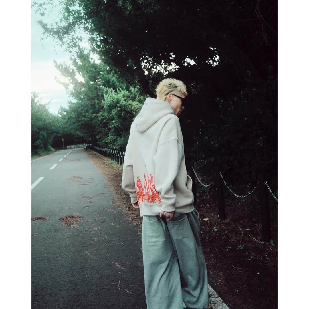 橘昌吾さんのインスタグラム写真 - (橘昌吾Instagram)「TENDER PERSON & utility WORK SHOP ⁡ Photography @yohei_ohno_  Direction&Styling @shogo_tachibana  Model @ija_alonedogs  Design @tenderperson @utilityharajuku  ⁡ #tenderperson #utilityharajuku #styling」10月3日 9時57分 - shogo_tachibana