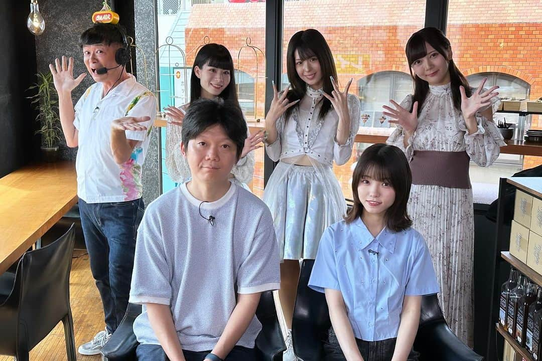 naoさんのインスタグラム写真 - (naoInstagram)「10/5から新番組のMCをAKB48チームKの髙橋彩音さんと進行させていただきます。  下北沢、最近行きました？ 駅前ガラッと変わり、最早別の街ですよ！ ロータリーが出来るとは！！ 小田急線が地下に潜り、線路があった場所は素敵なお店がたくさん。  マニアックな話だと、隣の東北沢の補助26号線の拡幅工事もラストスパート！（道路ネタです）  ちなみに、 昔、I WiSH 約束の日という曲の冒頭  下北沢のファーストフード  という歌詞から始まるのですが、  まだ南口にある某ファーストフード店は健在でした！  以下番組宣伝。  古着やアート演劇音楽など様々なカルチャーが集まり若者を魅了する街、下北沢。  多種多様な人々が行き交う新たな駅＜ステーション＞がテレビ埼玉に新番組として誕生！ その名も『下北沢STATION』 2023年10月5日（木）深夜 24：30放送決定💣  最新情報は随時ポストしていきます💬 お楽しみに💥  ■番組MC発表■  番組MCを務めてくれるのはこの２人...  AKB48 チームK ✨ 髙橋 彩音 ✨さん  音楽プロデューサー ✨ nao ✨さん  歌やダンス、歌詞、ビジュアルなど多角的な視点からアイドルたちを語ります。  埼玉県の皆さま、 よろしくお願いします😌  https://shimost.jp/」10月3日 10時04分 - naohirosugawara