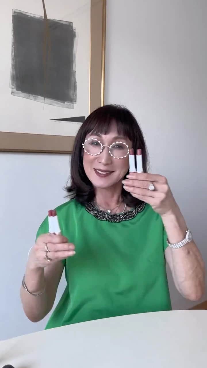 ジェーン・アイルデールのインスタグラム：「Rikki’s with 💄NEW ColorLuxe Hydrating Cream Lipstick カラーラックス リップスティック& ビヨンドマット リップステイ」