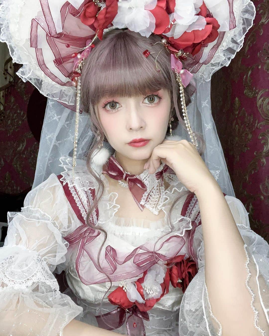 青木美沙子さんのインスタグラム写真 - (青木美沙子Instagram)「ハイトーン髪どうかな⁉️ (ウィッグです)🎀」10月3日 10時07分 - misakoaoki
