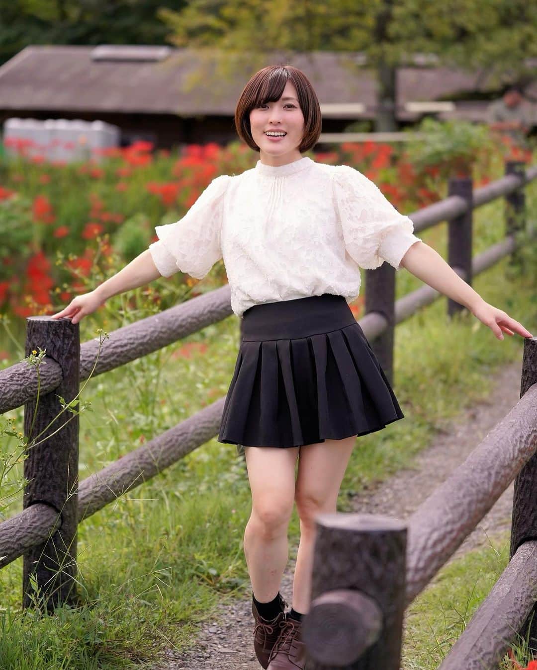 可愛ゆりあさんのインスタグラム写真 - (可愛ゆりあInstagram)「曼珠沙華🌺  #ポートレート　#ポートレート撮影 #ポートレートモデル　#portrait #曼珠沙華　#花と私　#プルクラ撮影会 #撮影モデル　#撮影会モデル」10月3日 10時16分 - smilrina.love