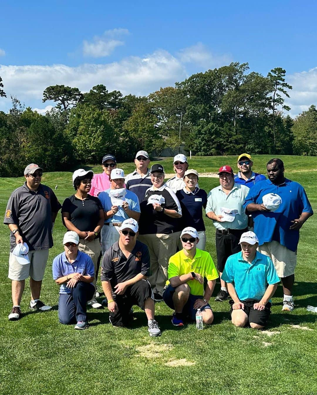 キム・インキョンさんのインスタグラム写真 - (キム・インキョンInstagram)「. It was so wonderful to see you all today. Once again an amazing Golf has brought us together and I am beyond grateful for being a part of Special Olympics movement and life long friendships.  " Let me win. But if I cannot win, let me be brave in the attempt.” Thanks to all the coaches, volunteers and everyone who made this wonderful event possible.  @sonorthamerica @specialolympicsnj  @shoprite #seaviewgalloway#스페셜올림픽골프」10月3日 10時31分 - ik__golf