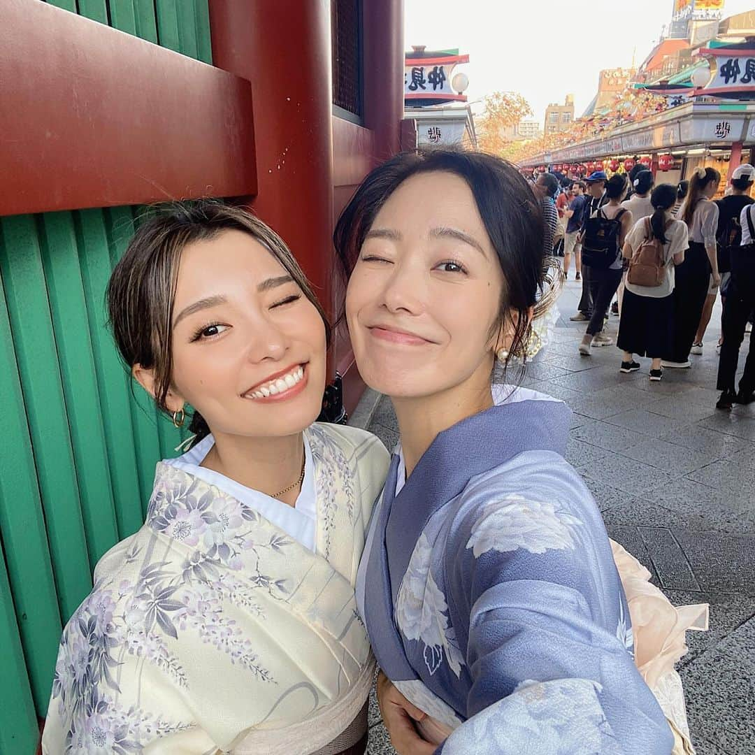 KANAMIのインスタグラム：「・ 今年もにゃんたと⛩️🤍 毎年色んな思い出作れてとーっても幸せ🥰🫰🏽  #asakusa」