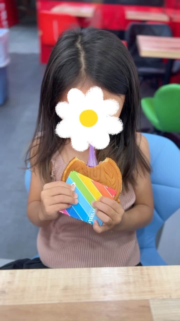 のインスタグラム：「. 先週金曜に赤坂の韓国料理屋さん行ってから、土曜も家でタッカルビと我が家は너무너무ノムノム韓国ブームだったので 日曜は新大久保に遊びに行ってきた😆🫰🏽  その夜は新大久保で買った参鶏湯を夜に食べるという。。。笑  新大久保のおすすめ料理屋さん教えて❤️‍🔥  #冷麺おいしかった」
