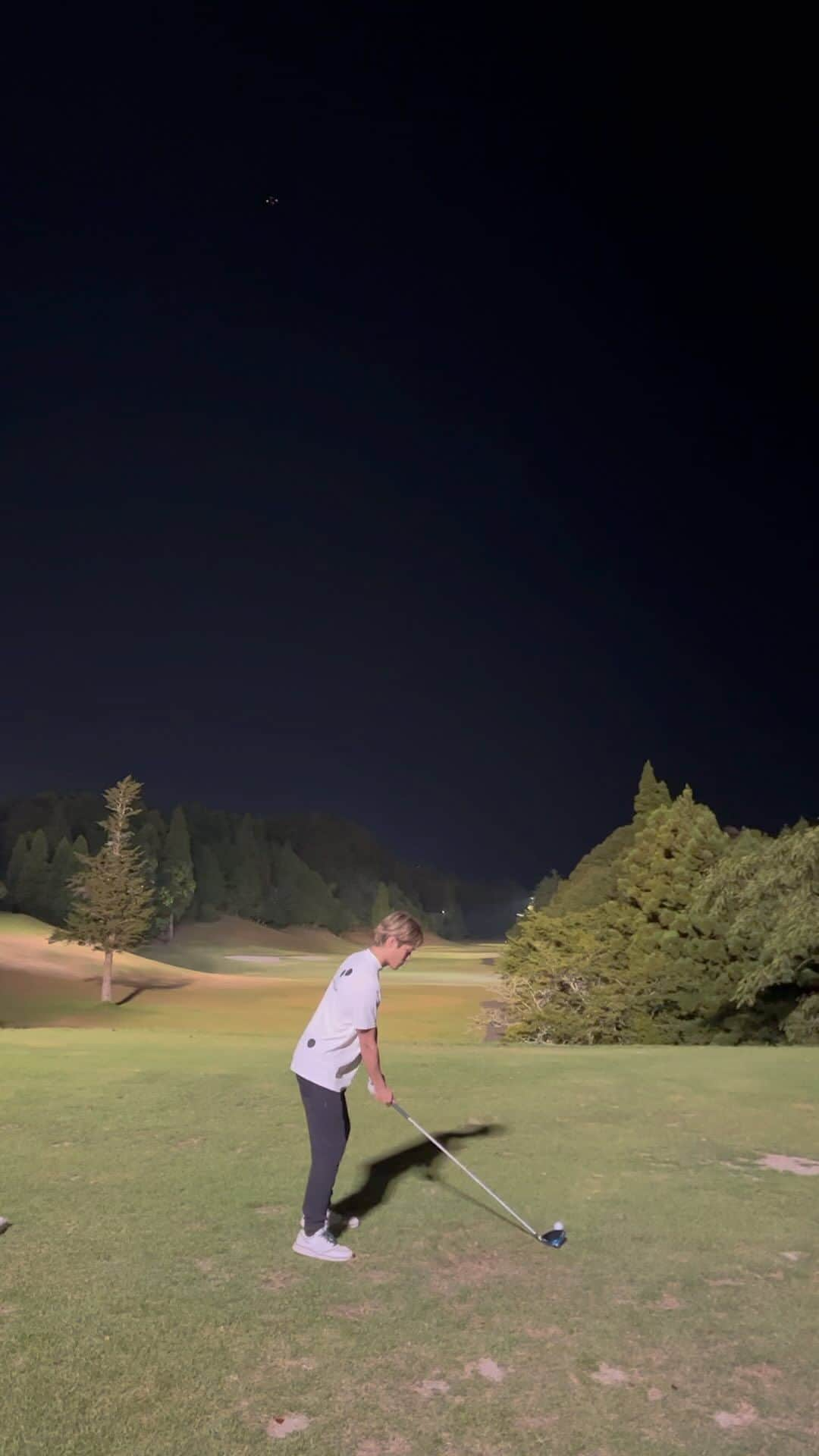 砂田将宏のインスタグラム：「Golfing🏌🏻」