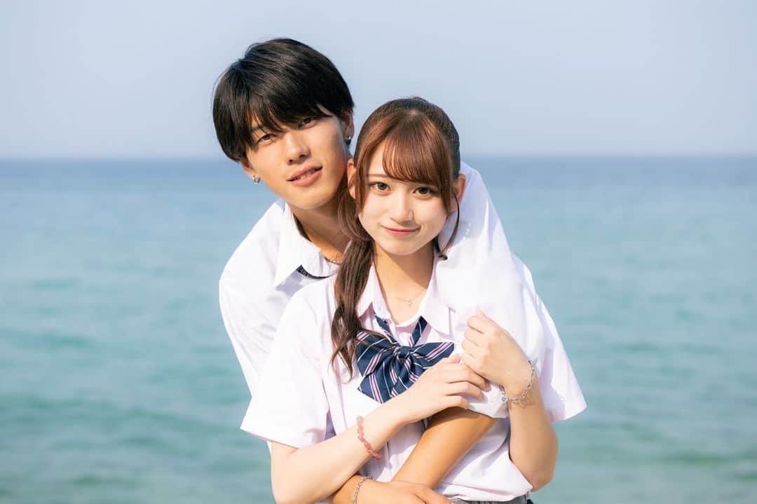 のインスタグラム：「この度、「今日好きになりました。」カンヌン編で成立したしゅうくんとお付き合いさせて頂くことになりました❕🫶🏻  ずっと一途に想い続けてくれたしゅうくんにいっぱい幸せにしてもらおうと思います✌🏻 一緒に思い出いっぱい作ろーね✊🏻♡  温かく見守って貰えたら嬉しいです☺️ これからしゅうまきの応援もよろしくお願いします🙇‍♀️💞  #今日好きになりました  #今日好き #カンヌン編 # しゅうまき #しゅうまきカップル #冨永真姫」