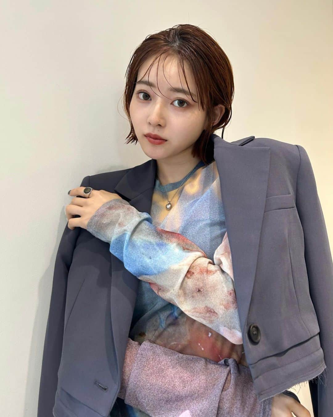 山崎江莉さんのインスタグラム写真 - (山崎江莉Instagram)「トリートメントしてもらった🌼✌️ @kenichi_oyama_  @noi.mei  お二人いつもありがとうございます〜🍰も🤭🤭  次はカラーどうしようかな、、 オレンジもお気に入りだし迷う」10月3日 20時22分 - o10913