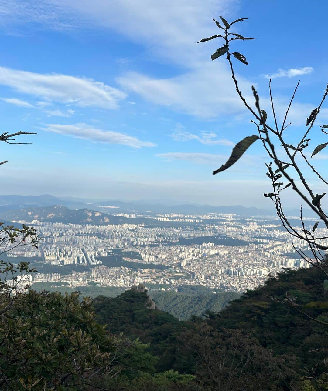 キム・ドンハンさんのインスタグラム写真 - (キム・ドンハンInstagram)「등산하기⛰️⛰️」10月3日 20時24分 - don9_han