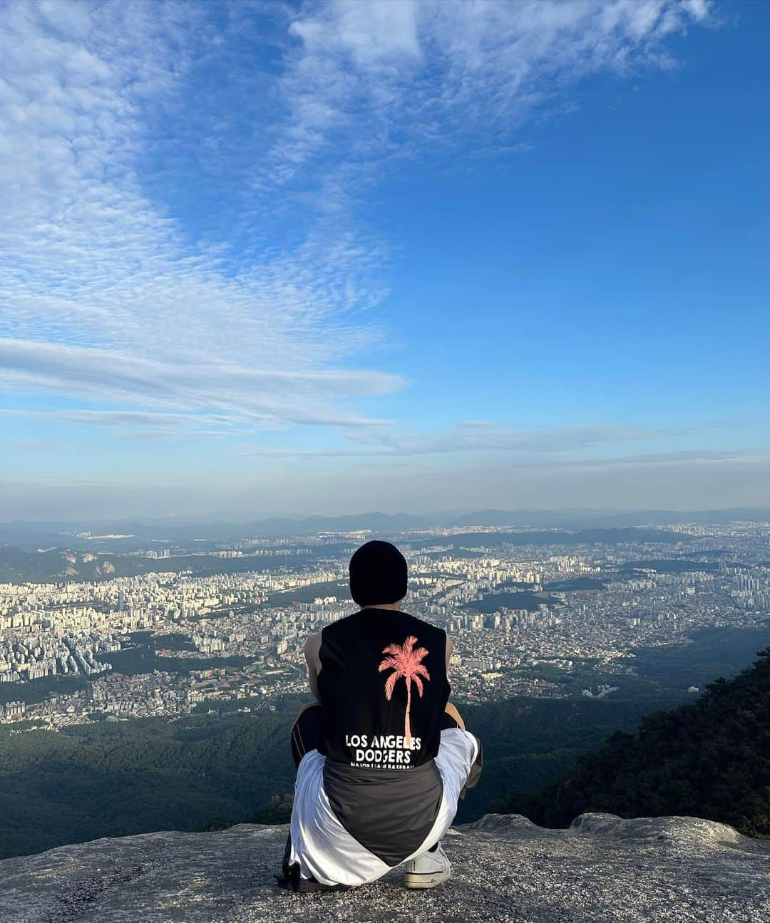 キム・ドンハンさんのインスタグラム写真 - (キム・ドンハンInstagram)「등산하기⛰️⛰️」10月3日 20時24分 - don9_han