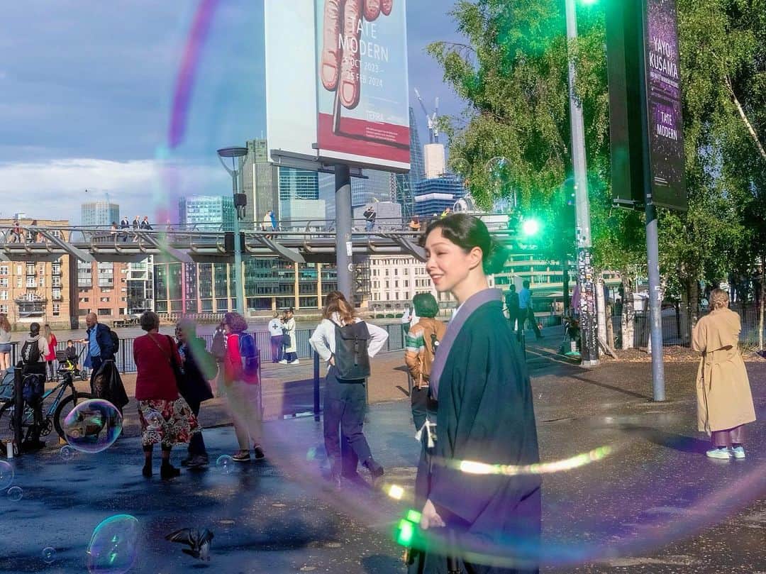 川原亜矢子さんのインスタグラム写真 - (川原亜矢子Instagram)「チャイナタウンへ #london #chinatown #ingland #ロンドン #旅行 #テムズ川」10月3日 20時25分 - ayakokawahara