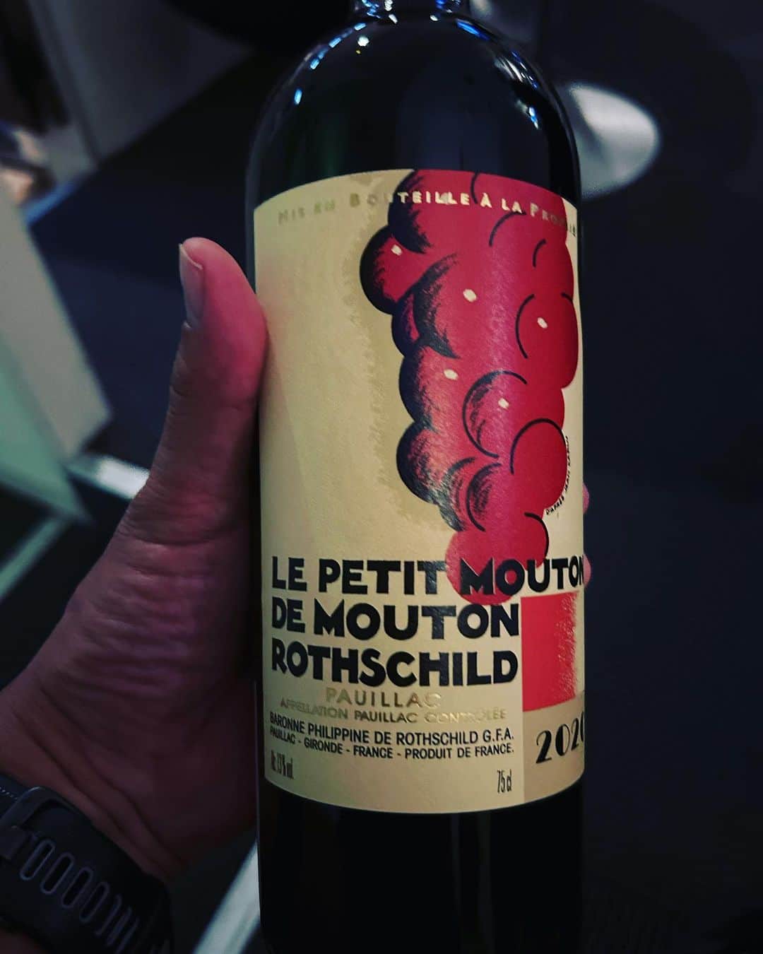 ミノルクリスのインスタグラム：「LE PETIT MOUTON DE MOUTON ROTHSCHILD 2020 飲みまうす🐹」