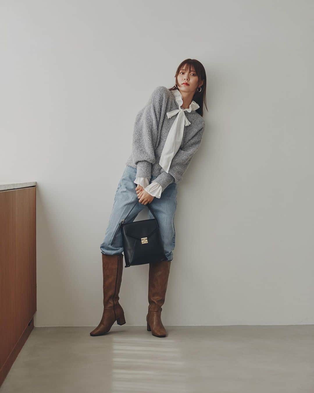 N.さんのインスタグラム写真 - (N.Instagram)「川津明日香が着こなすAUTUMN NEW STANDARD 15LOOK公開中！  シンプルな上品さはそのままに、 丈や素材、カラーで「秋らしさ」と「トレンド」を バランスよく取り入れた、こだわりのスタイリングをご用意しました✨ 川津明日香さんが全15コーデを軽やかに着こなします♡  どのスタイルがお好きですかー？♡  気になるアイテムはタグをチェック☑︎  ------------------ #川津明日香 さん #エヌナチュラルビューティーベーシック #ジャケット#ジャケットコーデ#ニットカーデ#ワンピース#ラメニット#レイヤード# 秋羽織り#チェック#セットアップ#ニット#柄ワンピース# ブラウス#新作入荷#通勤アイテム #新作アイテム#デニムコーデ#ニットカーデ#秋コーデ #nnaturalbeautybasic」10月3日 20時28分 - n._official