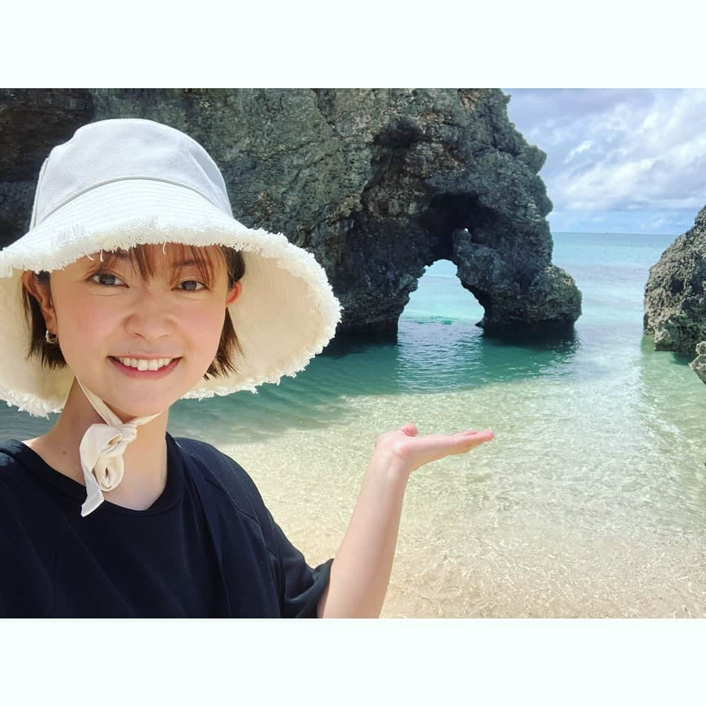 常盤よしこさんのインスタグラム写真 - (常盤よしこInstagram)「宮古島の思い出🐢🐢🐢 新番組❤️RKKラジオ 「Wakey Wakey！」で話した思い出をちょっとあげときまーす🙌  月曜と火曜☀️朝7時からの担当です♫ 皆様よろしくお願いします😆  #WakeyWakey#ウェキ2#rkkラジオ#新番組スタート#リスナーの皆様今後ともよろしくどうぞ#宮古島#宮古ブルー#みやこじま#宮古島旅行#うみがめ#ウミガメ#うみがめと泳ぐ#可愛い#ウミガメが可愛すぎる#また行きたい#ブルーフォレストのよしこさんありがとう」10月3日 20時35分 - yoshiko.tokiwa