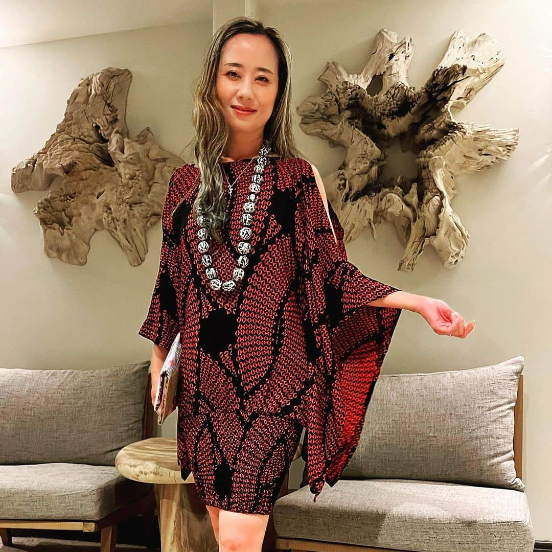 レイチェル・チャンさんのインスタグラム写真 - (レイチェル・チャンInstagram)「@manaolahawaii  It was nice to shop at one of my favorite brands in Hawaii🌺 Manaolaのワンピース…コレクションに新たな作品を加えることが出来ました♪ エイブラハムクルーズを終えて、帰国する前にオアフ島やカウアイ島を探訪〜 今日も面白いシンクロがたくさんありました☺️ Everything is working out for me💖  #エイブラハムクルーズ #エイブラハム #エイブラハムの教え  #引き寄せ #引き寄せの法則  #レイチェルチャンネル」10月3日 20時48分 - rachelchanjpn