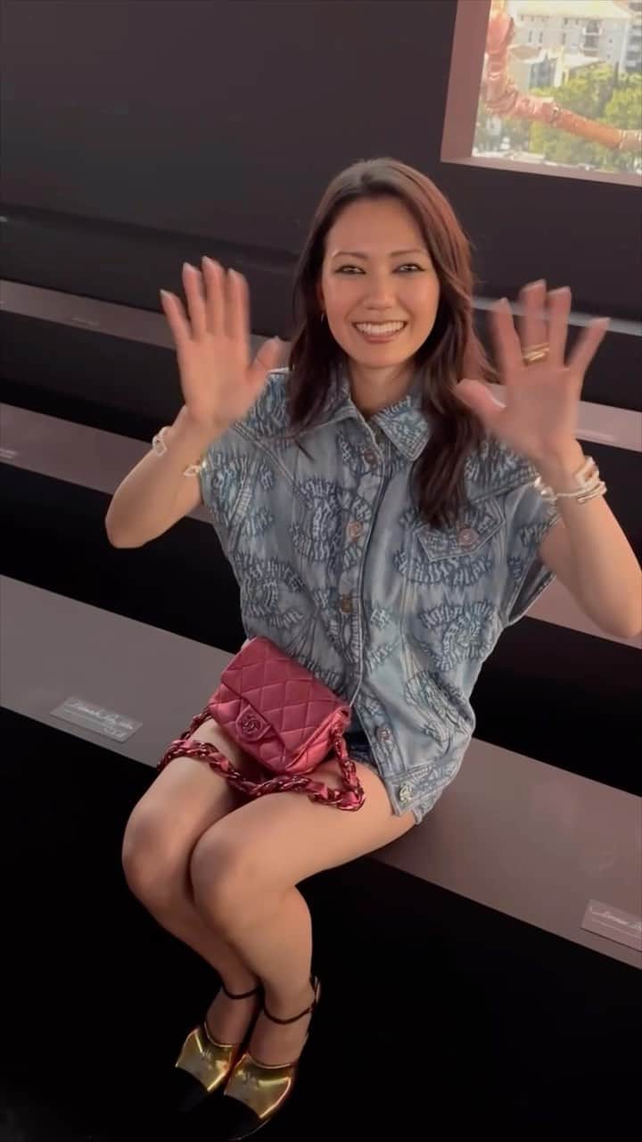 のインスタグラム：「シャネルSS24ショーの様子をお届け🤍日本からは、二階堂ふみ、稲垣貴子、清水尋也ら豪華セレブリティが来場✨ショーを観た感想を教えてくれた。  #chanel #chanelss24 #parisfashionweek #ss24 #二階堂ふみ #稲垣貴子 #清水尋也 @fumi_nikaido @kikoarai @hiroyashimizv @chanelofficial」