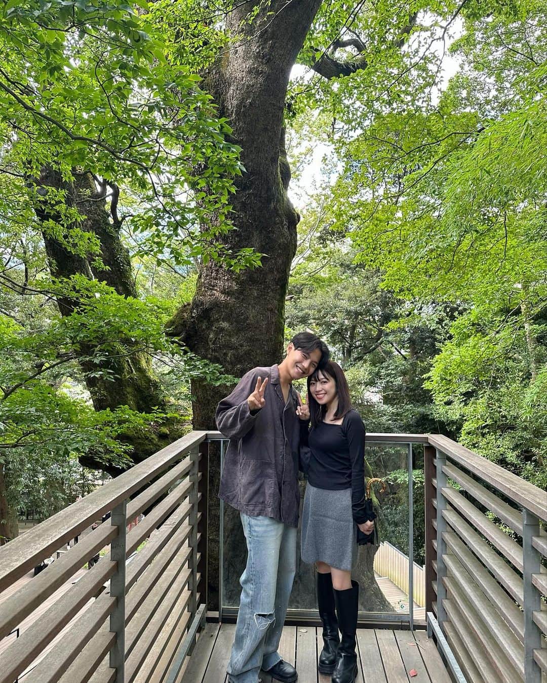 mizukiさんのインスタグラム写真 - (mizukiInstagram)「静岡行ったり愛媛に行ったり。 慌ただしい一週間だった😽 何よりもおばあちゃんにスヨルの顔を見せてあげられたことが嬉しくて、''安心した''と何度も言ってくれて私もホッとした。 照れくさそうに二人がお話ししてる姿が愛おしくて幸せだったよ💞 ㅤㅤㅤㅤㅤㅤㅤㅤㅤㅤㅤㅤㅤ 撮影にも着いてきてくれたり、毎日忙しいけどその分思い出もたくさん。スヨルいつもありがとう。 10月も秋を楽しんで、食を楽しんで、二人で過ごしていこうね😋 ㅤㅤㅤㅤㅤㅤㅤㅤㅤㅤㅤㅤㅤ #思い出#日韓夫婦#한일부부#愛媛#静岡」10月3日 21時05分 - mizukidrop