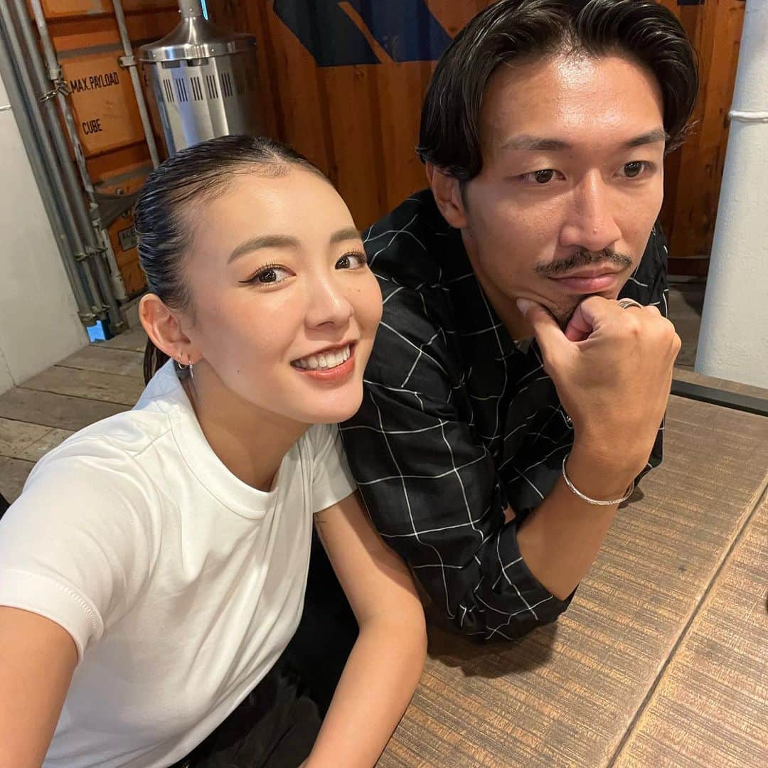近藤沙良さんのインスタグラム写真 - (近藤沙良Instagram)「美味しいのいっぱい食べた日😋🤍  #goodmellows #osakafoodlab #couplecode #couplephoto #couplestyle #osakafood #streetfashion #大阪グルメ #中津グルメ #大阪音楽フェス #大阪フードラボ #カップルコーデ #夫婦コーデ #夫婦デート #夫婦生活 #夫婦でお出かけ」10月3日 20時58分 - saaara57