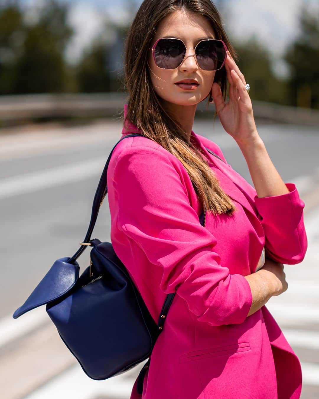 フォリフォリさんのインスタグラム写真 - (フォリフォリInstagram)「Every outfit matters! Create the most impressive looks with Folli Follie accessories. Discover them online.  #follifollie #myfollifollie #2k23 #inspiration #fashion #style #CityVibes #backpack #sunglasses #accessoriesofinstagram #accessories」10月3日 21時00分 - follifollie