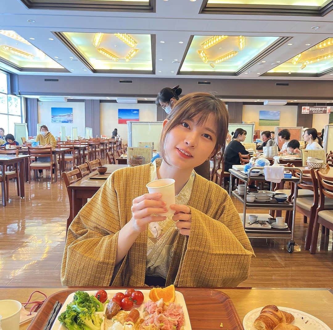 佐保里さんのインスタグラム写真 - (佐保里Instagram)「浴衣＋朝食のまき。」10月3日 21時15分 - kawausosuki0513