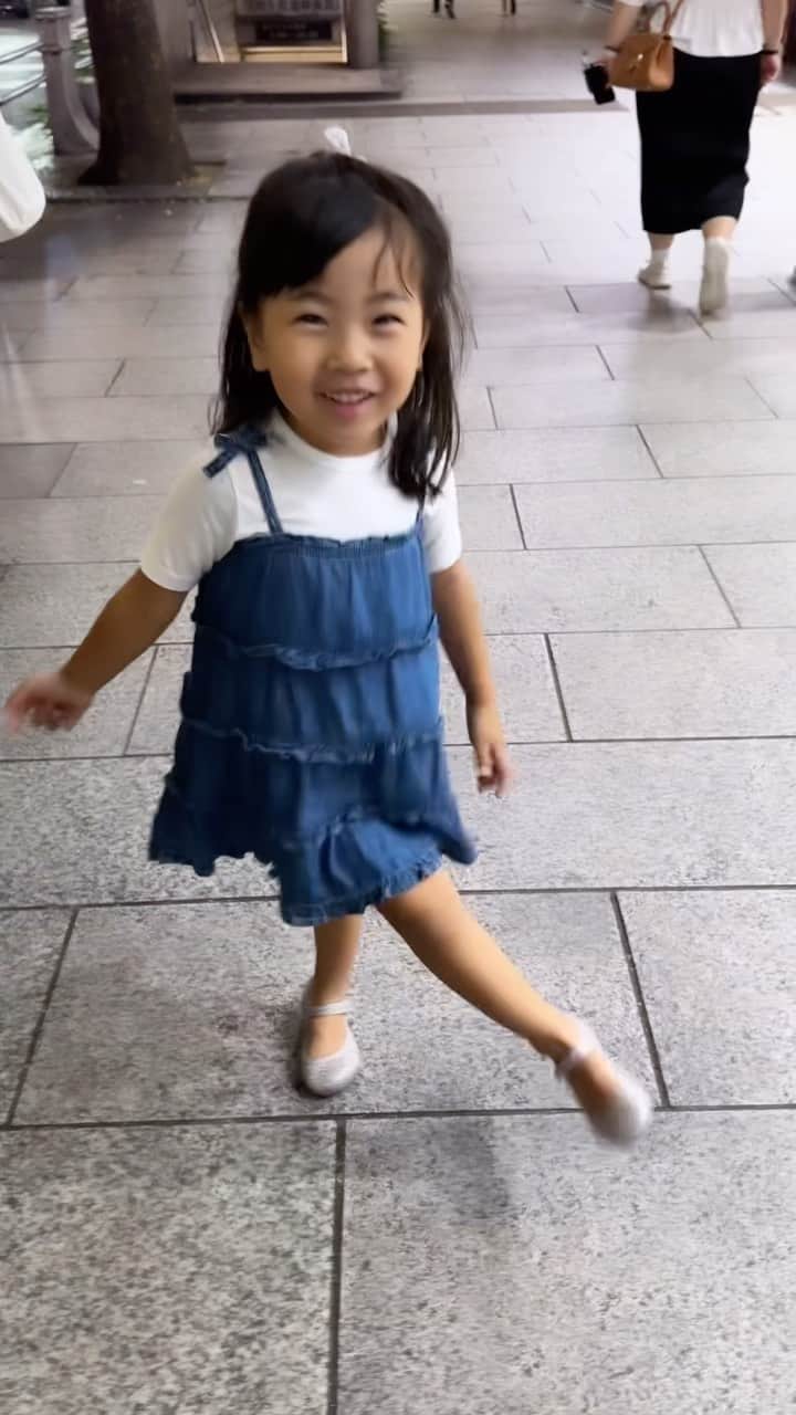吉井絵梨子のインスタグラム：「This little queen knows “Grand” walk 😂  #MGI2023 #AliveVietnam #Staynex #CollagenElasten .  #MGI #GrandExperiences #MissGrandInternational #MissGrandInternational2023  #WeAreGRANDthe1andOnly #MissGrandJapan #ミスグランドジャパン #ミスグランドインターナショナル」