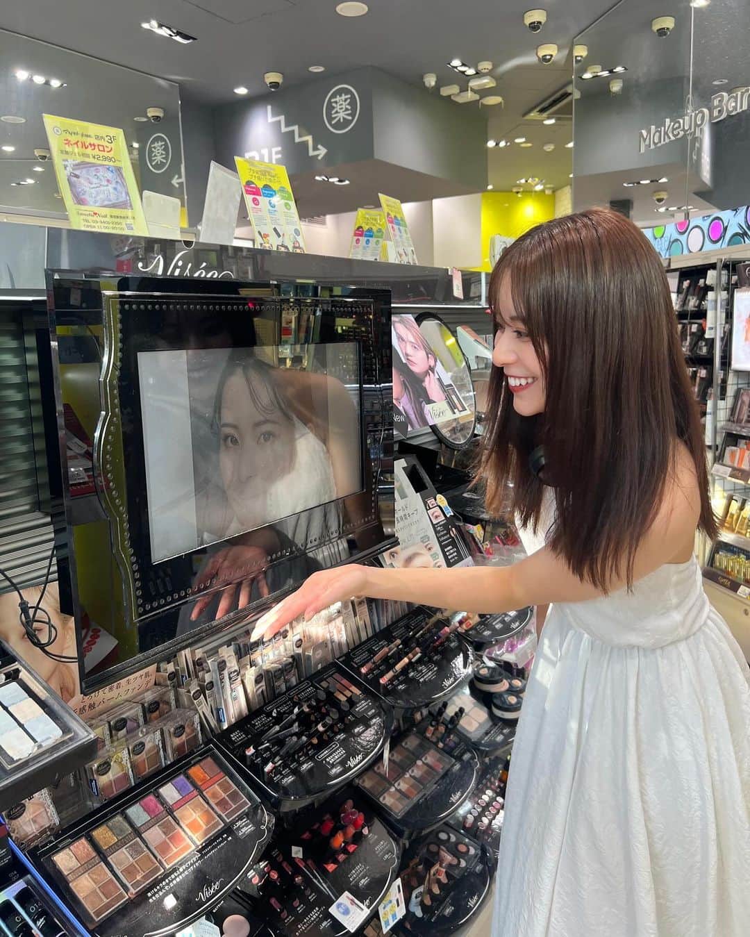 安田乙葉さんのインスタグラム写真 - (安田乙葉Instagram)「白ワンピでるんるんだった日🤍」10月3日 21時34分 - happyotoppy