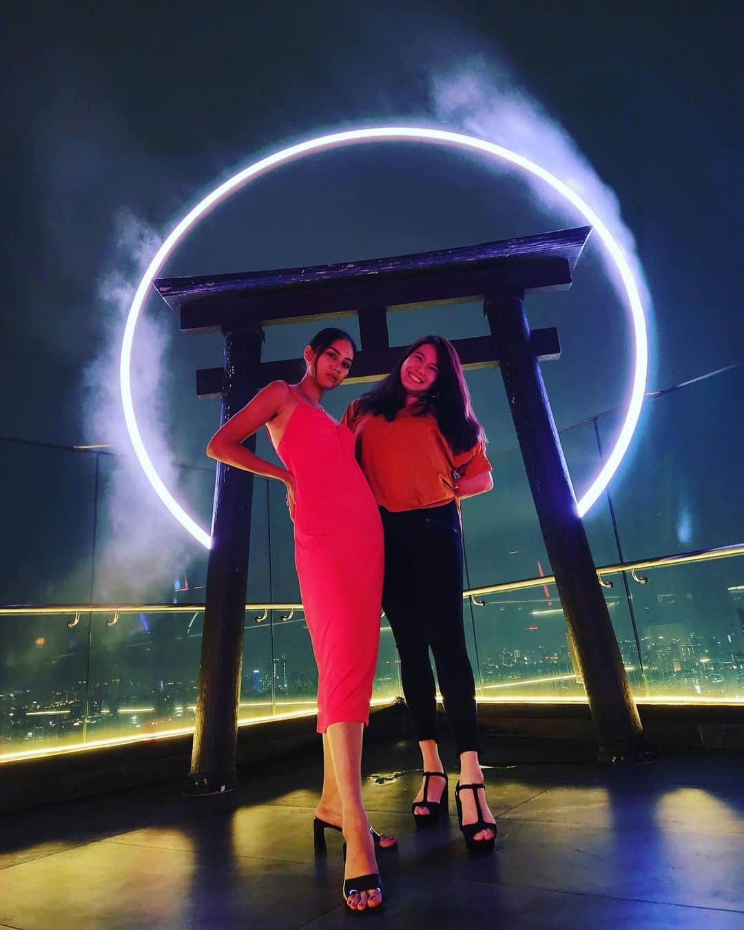 遊海 Yuumiさんのインスタグラム写真 - (遊海 YuumiInstagram)「A night to remember with my sisters ❤️ Amazing event at Skylounge in Petaling Jaya!  girls night out💫 #SisterBonding #SkyloungeNights #MemoriesMade #jvaluemall #malaysia #japan #petalingjaya」10月3日 12時59分 - yuumi_kato