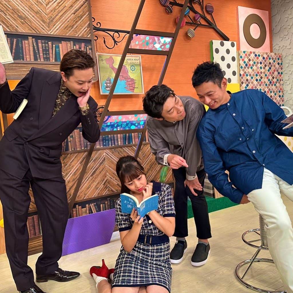 高橋沙織さんのインスタグラム写真 - (高橋沙織Instagram)「今週のチームベイコム！もう観てくれましたか〜？ 食欲の秋！ベイコムエリア粉もん巡りではまさかの展開！？ プチドッキリに戸惑うチャルさんと大久保さんの顔が忘れられない(≧∀≦)笑 それにしても、ドッキリは仕掛ける方も緊張するね〜  とにかく美味しそうな粉もんもたくさん出てくるし、さおりんのちょいセクシーな衣装も必見^ ^ まだの方もぜひ観てね〜⭐︎  9/29(金)〜10/5(木) 11chベイコムチャンネル 土・日 6:00〜12:00〜23:00〜 平日　12:00〜23:00〜  #チームベイコム #ベイコムチャンネル #井之上チャル さん #大久保ともゆき さん #ダンディ #アルミカンさおりん #粉もん #食欲の秋 #おしゃれ芸人への道 #redyazel  #レディアゼル」10月3日 13時13分 - arumikan_saorin