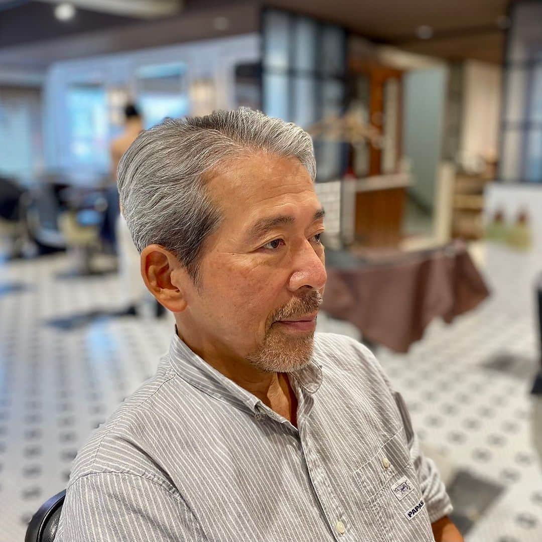 フリーマンズスポーティングクラブのインスタグラム：「FSC - FUTAKOTAMAGAWA BARBER💈  ⁡ HAIR CUT ¥6,600(tax incl.) made by KEIICHI IIJIMA  #freemanssportingclub  #fscbarber #barbershop #barber #mensgrooming」